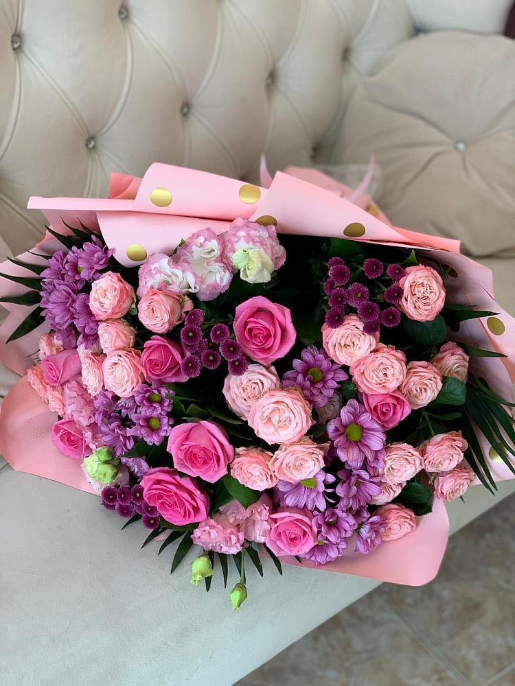 Букет цветов из: Хризантемы, Розы и Лизиантусы в Первомайском Республики Адыгея