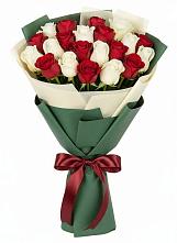 Букет Микс из красных и белых роз в Первомайском Республики Адыгея