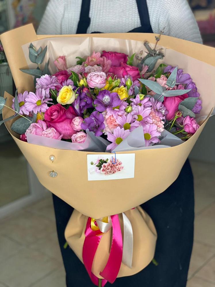 Букет цветов из: Хризантемы, Гвоздики и Альстромерии в Первомайском Республики Адыгея