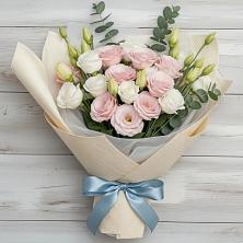 Букет цветов из:  Лизиантусы в Первомайском Республики Адыгея