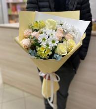 Букет цветов из:  Альстромерии, Розы и Хризантемы #REPLACE_PRED# Первомайском Республики Адыгея