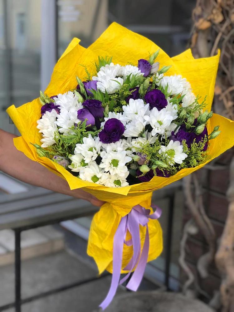 Букет цветов из: Ирисы, Хризантемы и Ромашки в Первомайском Республики Адыгея