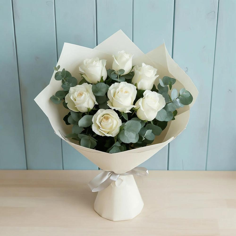 Букет Белые розы в Эвкалипте в Первомайском Республики Адыгея