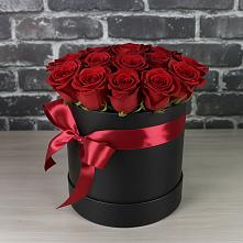 Цветочная композиция из Розы в шляпной коробке в Первомайском Республики Адыгея