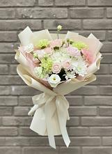 Букет цветов из:  Гвоздики, Розы, Лизиантусы и Хризантемы в Первомайском Республики Адыгея