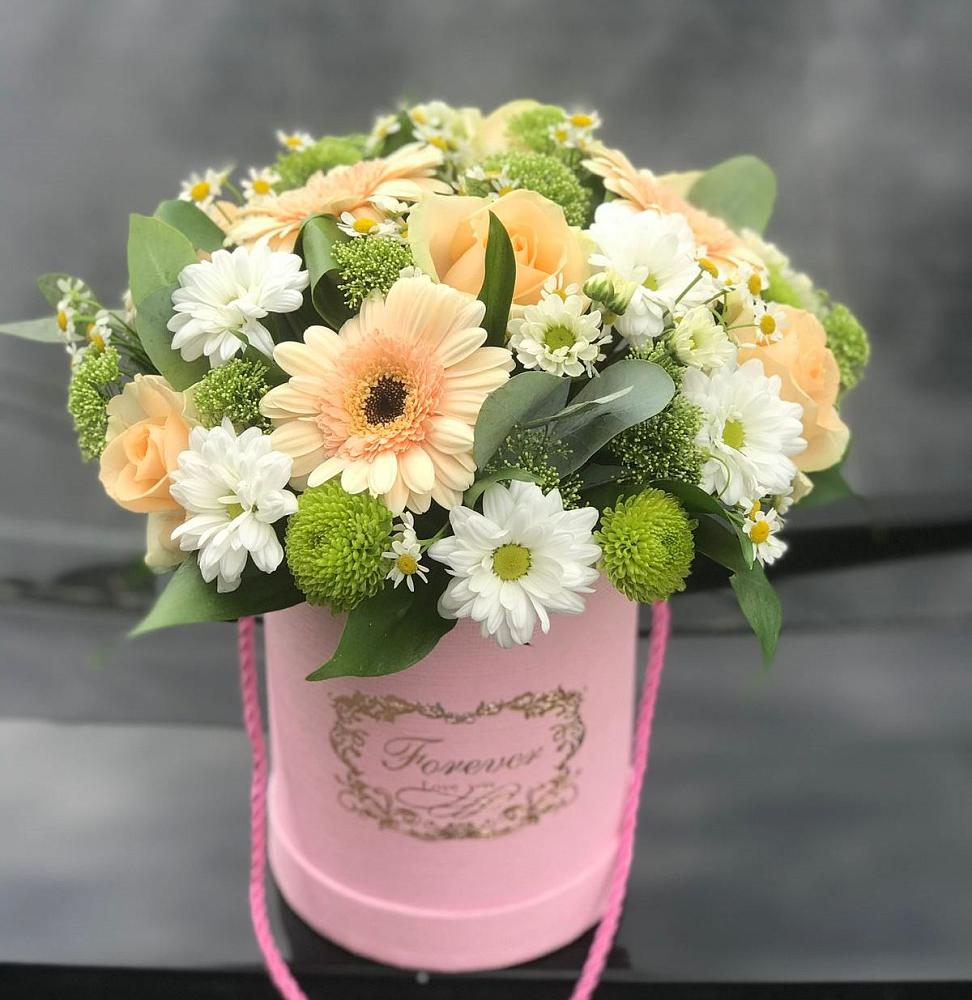 Цветочная композиция из Розы, Герберы и Хризантемы в шляпной коробке в Первомайском Республики Адыгея